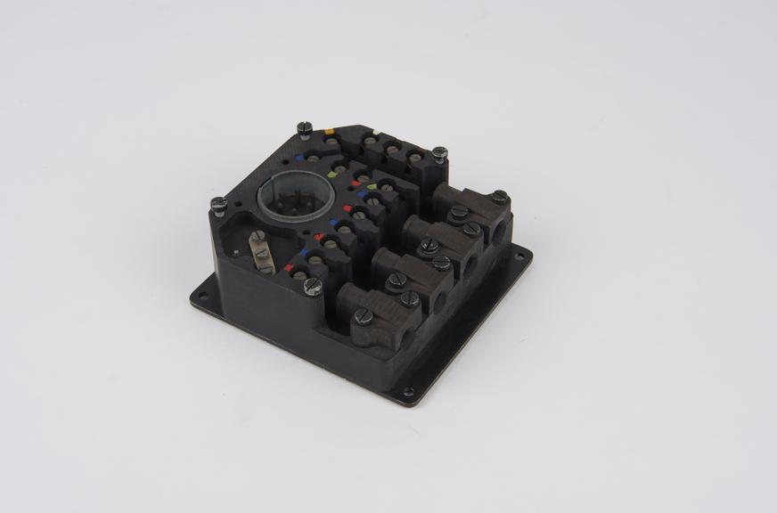 Junction box for gyro gun sight, type G