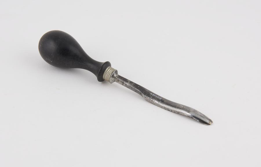 Gouge, bone by Arnold and Sons, London, 1866 to c