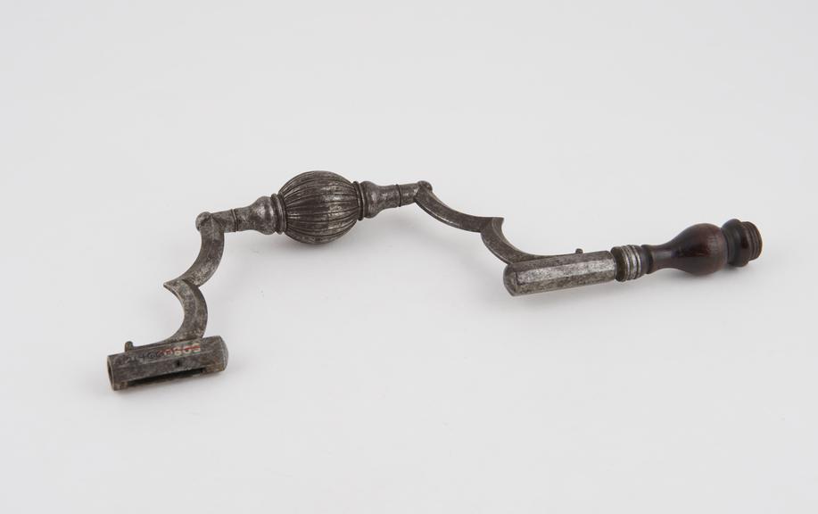 Brace and bit cranial trephine without bit