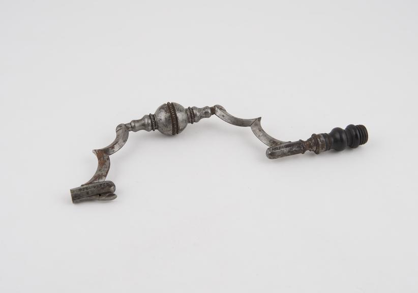 Brace and bit cranial trephine without bit