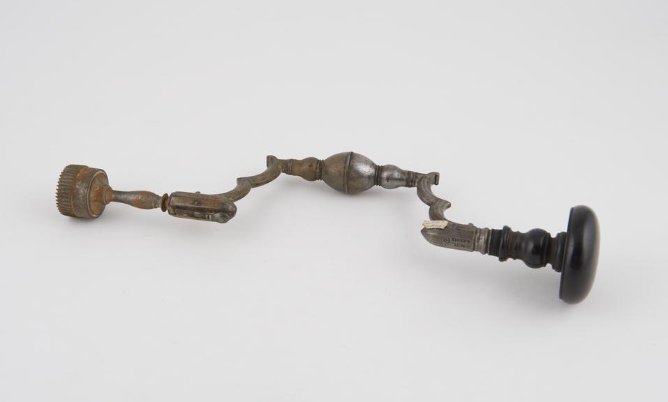 Brace and bit cranial trephine, by Noel, French