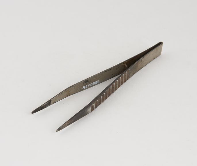 Spring-action forceps, steel 19th century