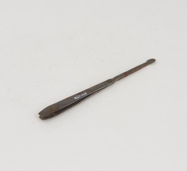 Combined tweezers and scoop, steel