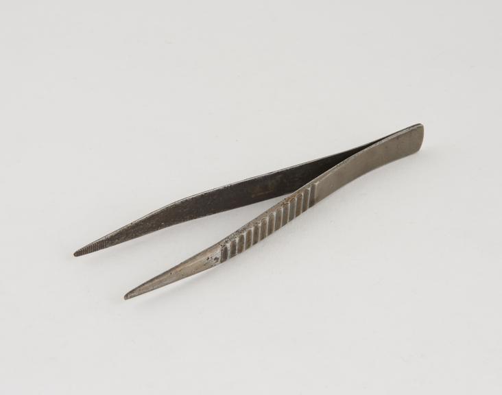 Spring-action forceps, steel, 1600-1800