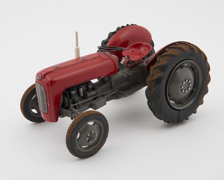 Model, scale 1:12, of a tractor