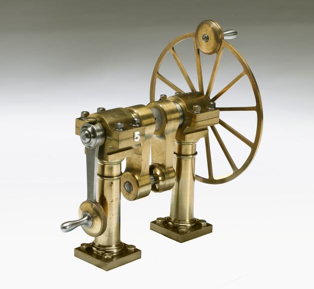 Model of disconnecting crank