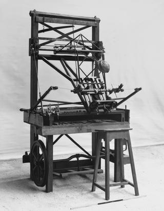 Equal size sculpture copying machine