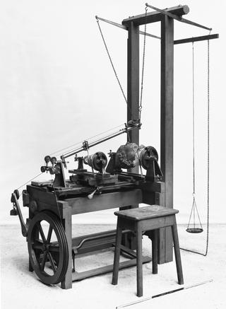 Reducing sculpture copying machine