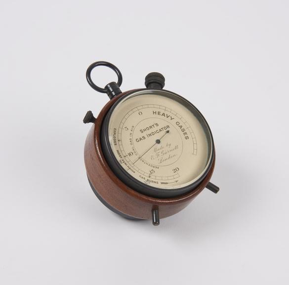 Short's gas indicator, made by E. F. Gurnett