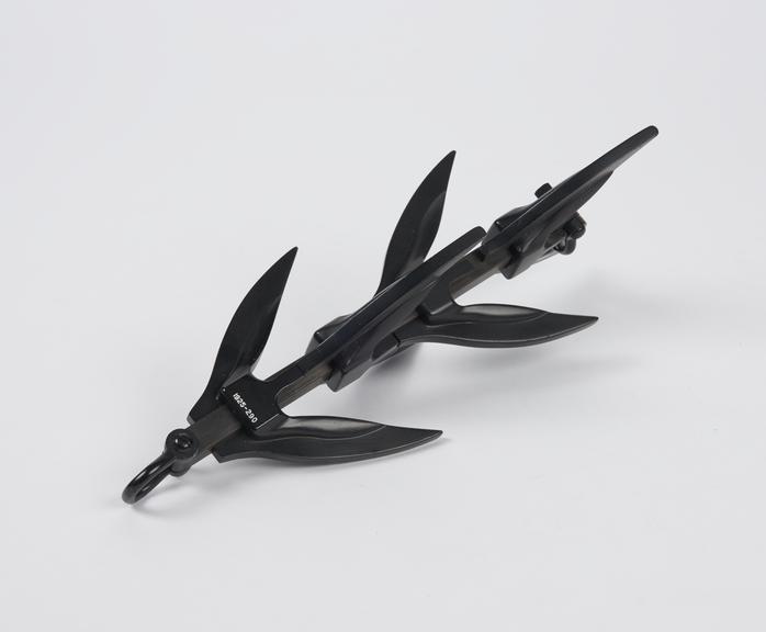 Model of sliding prong (long prong) with four arms