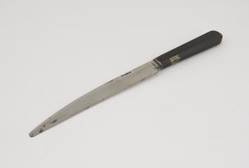 Amputatin knife with wooden handle