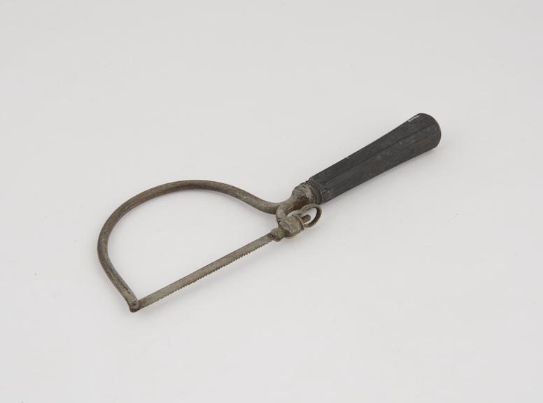 Benjamin Bell's bow-frame metalcarpal saw, c. 1790