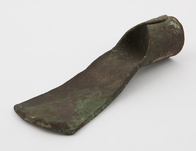 Bronze hoe, from Tel El Amarna, Upper Egypt, c. 1500 BC