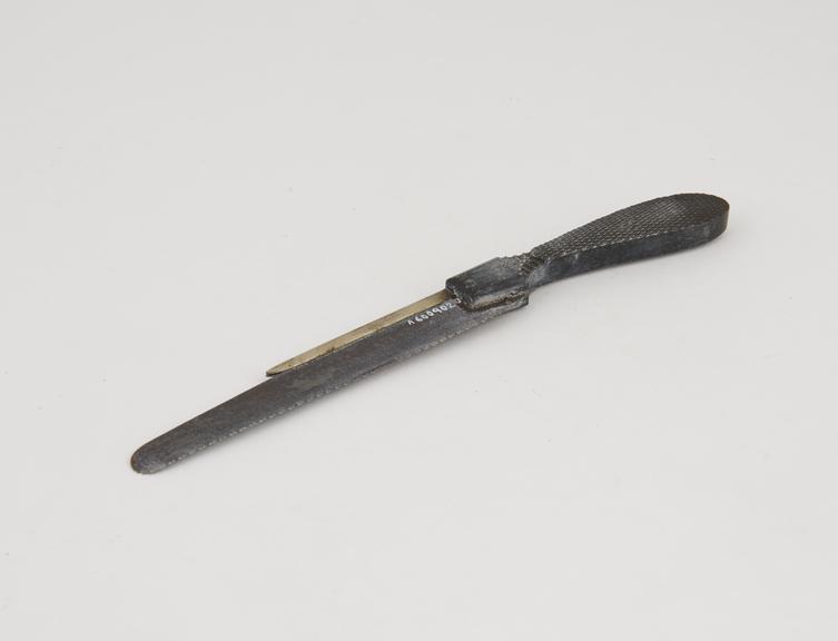 Metacarpal saw with hinged back, c.1830