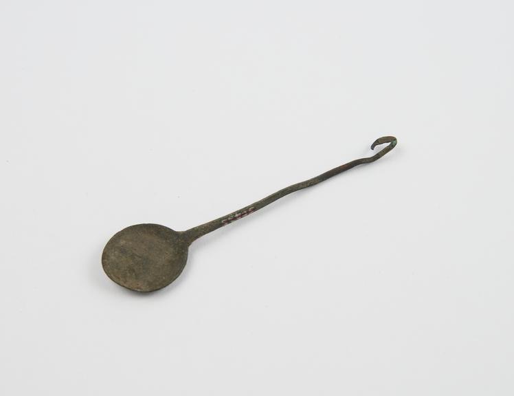 Metal spon with round bowl and straight stem, Roman