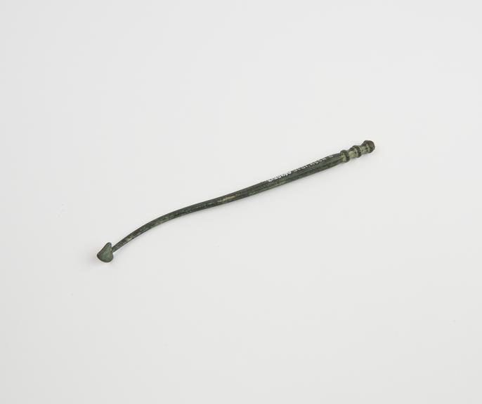 Cautery (?), bronze, curved, with leaf-shaped head, Roman