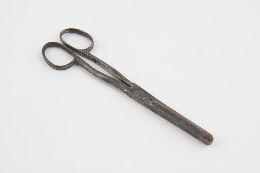 Hare-lip forceps, steel, parallel blades, by Savigny and Co