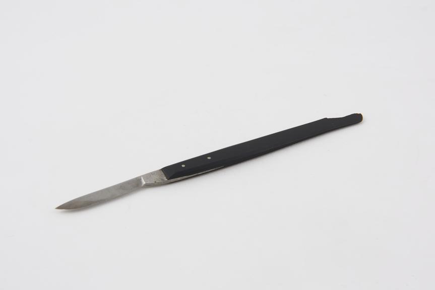 Scalpel, steel and ebony, by Down of London, late 19th century