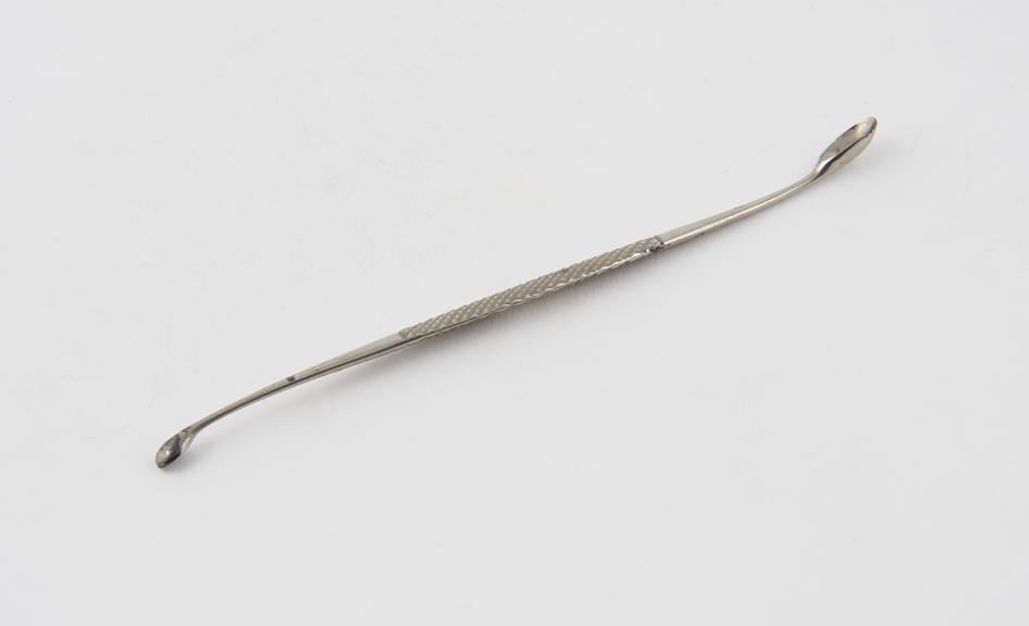 Scoop, bone, steel, by Wood, English, late 19th century