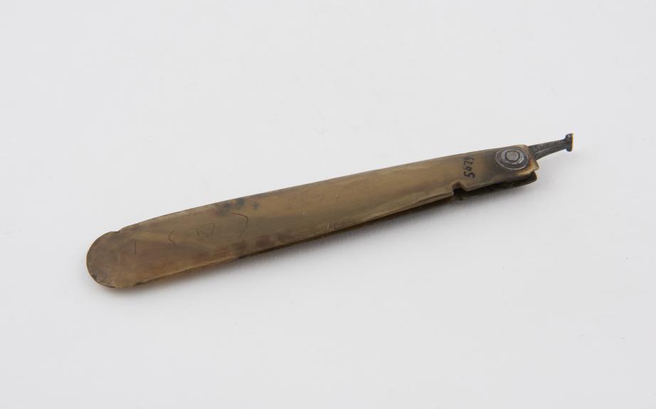 Scalpel, steel, folding, in shell case, 1750-1900