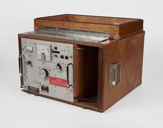 Controls and box, for Mark 9 x-ray camera for submarine-cable joints