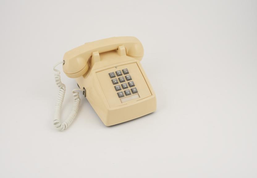 Telephone handset, cream, keypad, model 2500 15 MBA-20-M