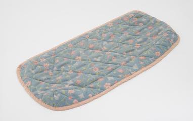 Quilted keyboard cover with floral design