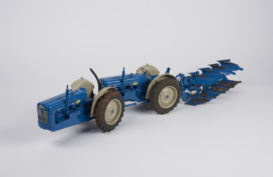 1:12 scale model of Doe's dual drive tractor Triple-D'.'