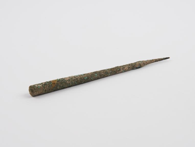 Needle, bronze, Roman, fenestrated near point