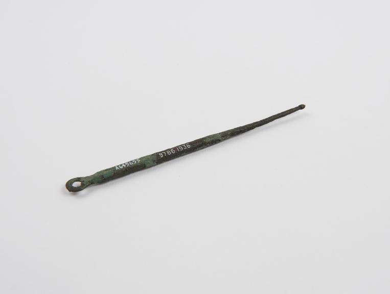 Needle, bronze, Roman, from London