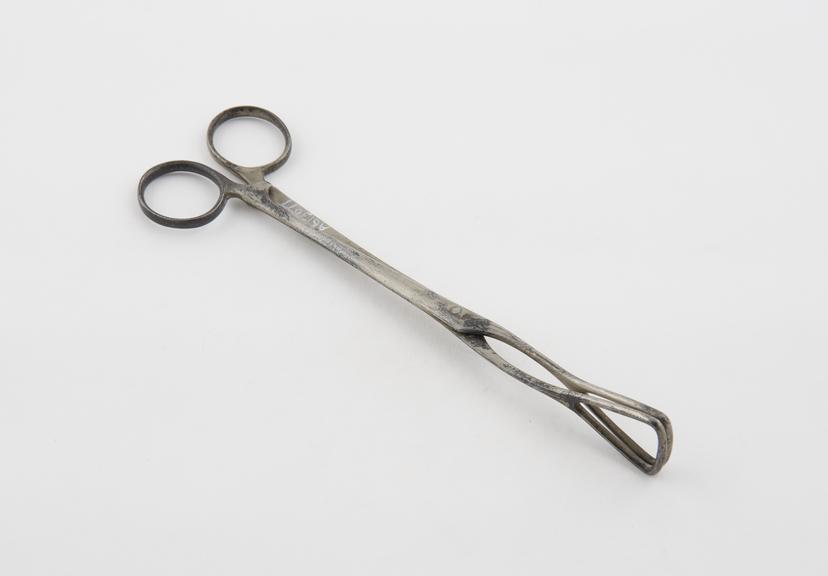 Guy's tongue forceps, steel, by Ferguson of London, 1822 to 1869