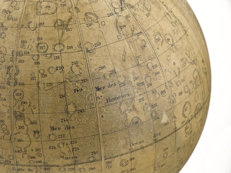 French lunar globe