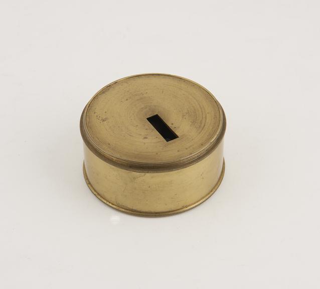 Pocket box sextant made by the company of William Cary, Strand