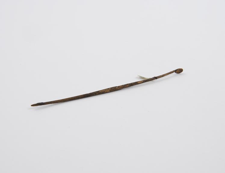 Aural scoop, bronze