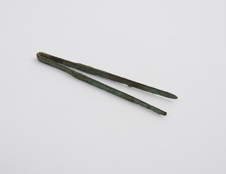 Depilatory forceps, bronze, Capparoni collection, Roman