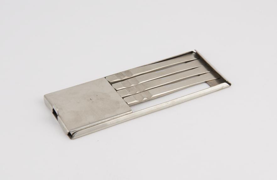 3 scalpels and 1 bistoury, steel, plated, in metal tray