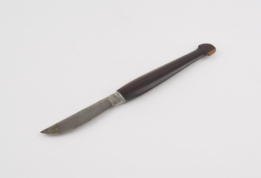 Scalpel, steel and mahogany, 18th century