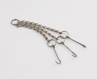 triple chain hooks