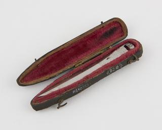 Seton needle, steel, 19th century, in leather case