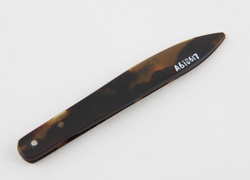 Seton needle, sheath only, tortoiseshell, 19th century