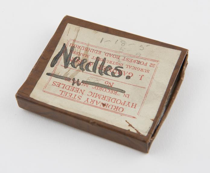 Set of suture needles, curved, steel, in cardboard box