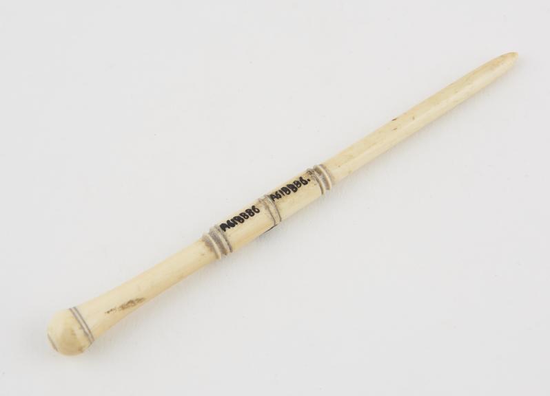 Exploring trocar with ivory case and silver cannula, size 2