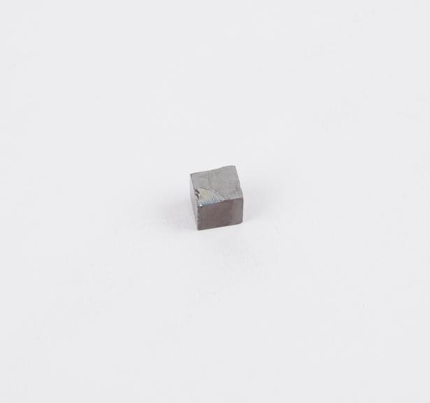 ten-millimetre-cube-of-synthetic-proustite-science-museum-group