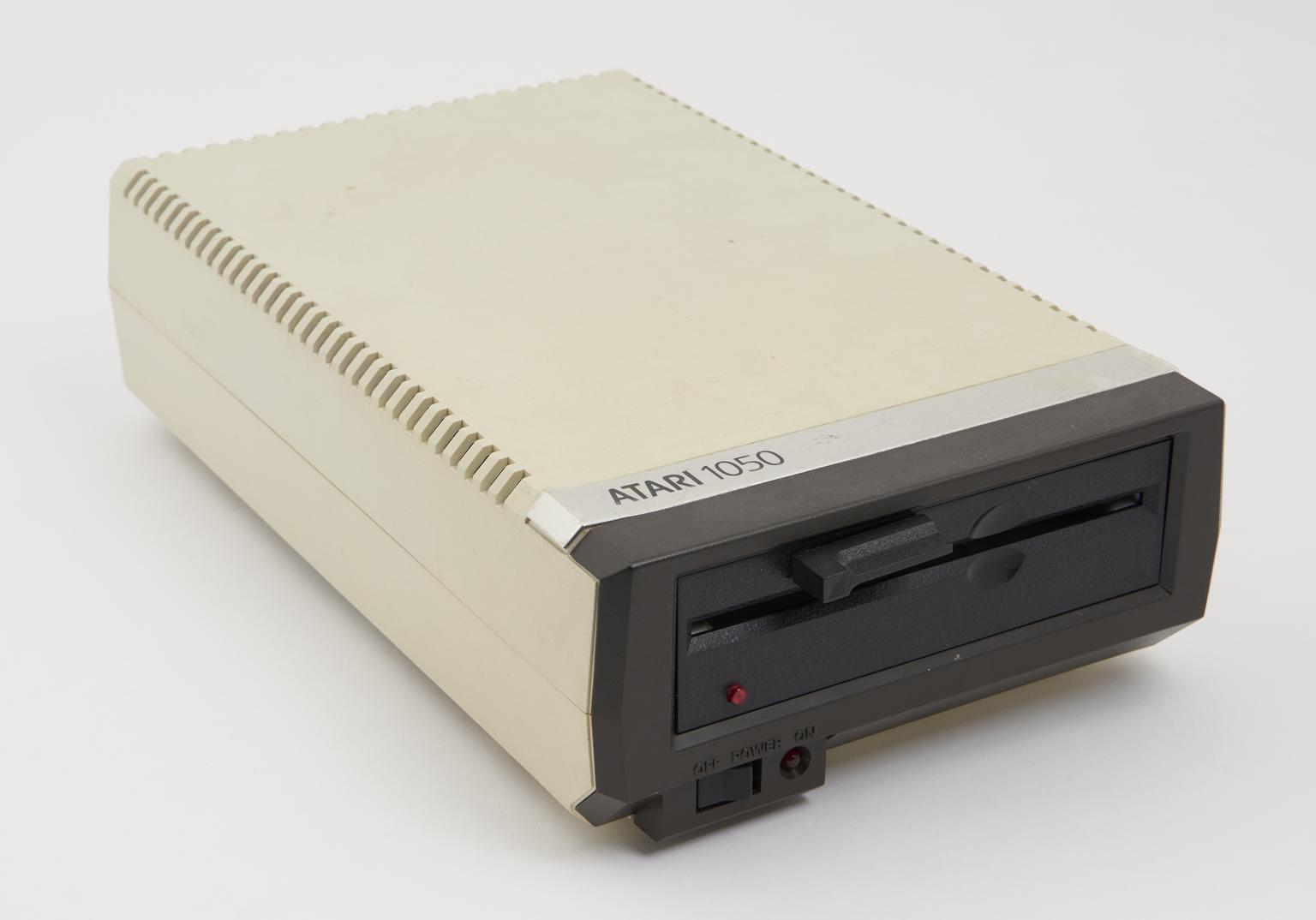 Atari 1050 disk drive