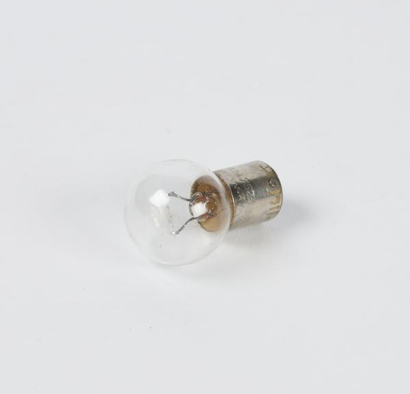 Light bulb from Tin case associated with the MoD HF radio