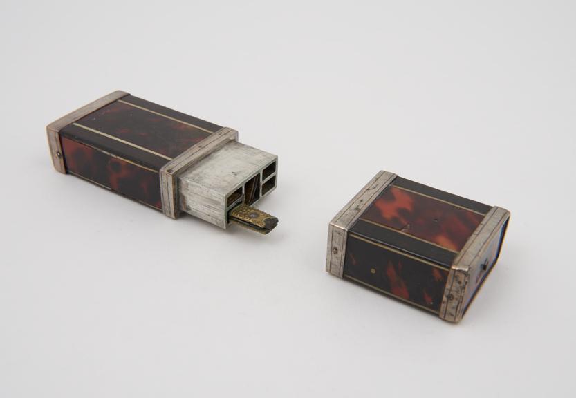 2 lancets, one made in Paris, in tortoiseshell and wood case