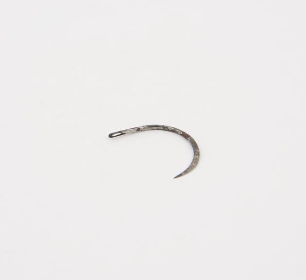 Curved suture needle