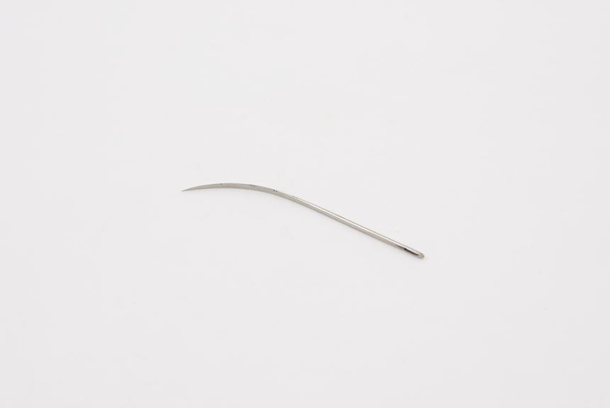 Suture needle, steel, half-curved