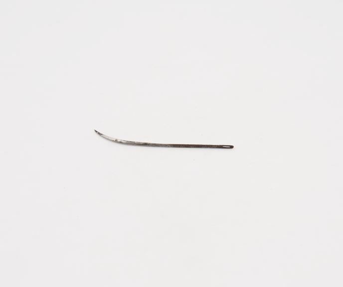 Suture needle, steel, half-curved