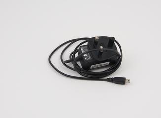Charger for O2 Xda Exec PDA and mobile telephone, c. 2005